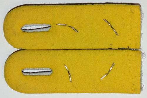 Army Signal Troops Shoulder Boards with Rank of Hauptmann