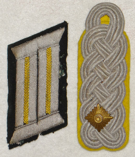 Army Obersleutnant of Signal Troops Collar Tab & Shoulder Board Set