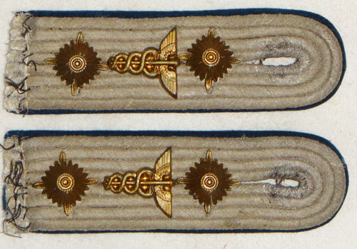 Army (TSD) Hauptmann Shoulder Boards