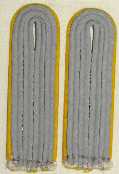 Army Leutnant of Signal Troops Shoulder Boards