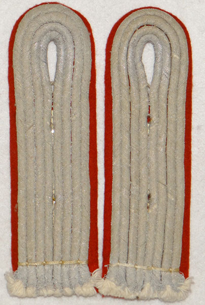 Army Artillery Troops Hauptmann Shoulder Boards