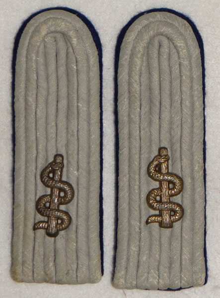 Army Medical Troops Leutnant Shoulder Boards - German Army Cloth and ...