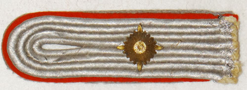 Army Artillery Oberleutnant Shoulder Board