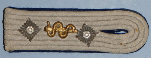 Army Medical Hauptmann Shoulder Board