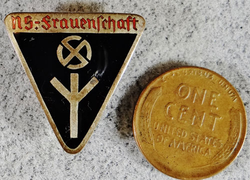 Type III N.S. Frauenschaft Enamel Member's Badge