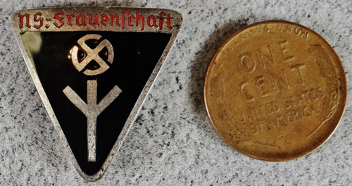 Type III N.S. Frauenschaft Enamel Member's Badge