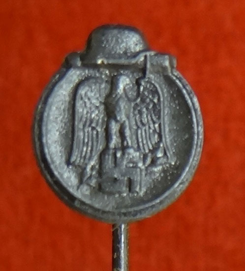 Russian Front Medal Stick Pin