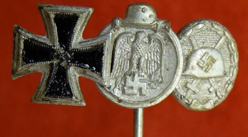 WW II Three Place Award Stick Pin