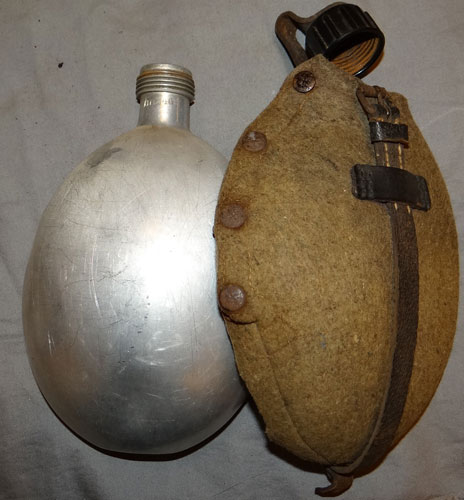 German WW II M31 Canteen