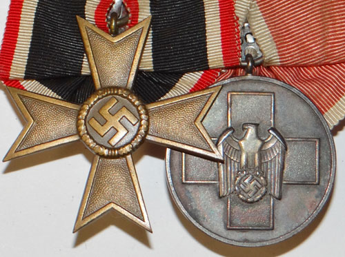 WW II Two Place Medal Bar