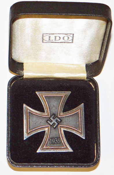 CASED WW II Iron Cross 1st Class