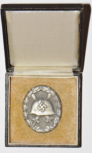 CASED SILVER Wound Badge