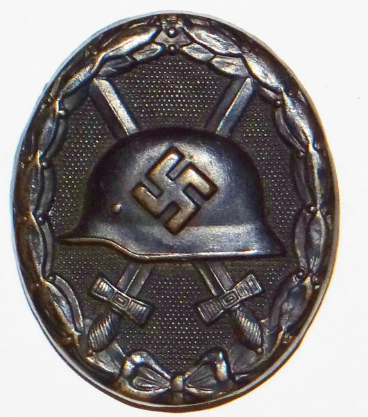 L/11 Marked Black WW II Wound Badge