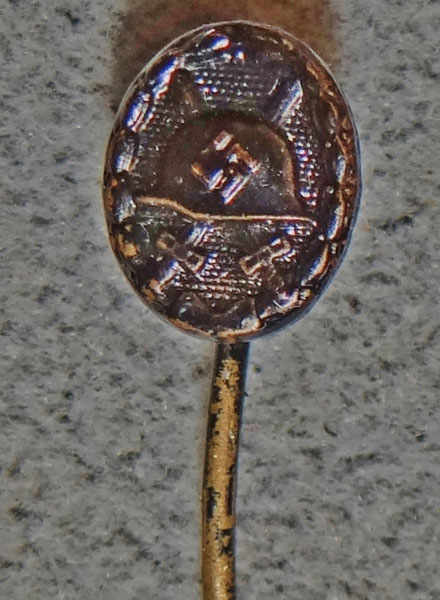 Miniature Black WW II Wound Badge Stick Pin