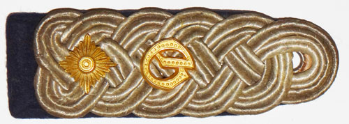 Kriegsmarine "Fregattenkapitan" Shoulder Board Assigned to Naval Station "Ostsee"