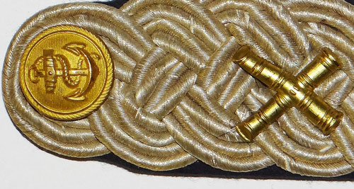 Kriegsmarine "Korvettenkapitan" Artillery Ordnance Shoulder Board