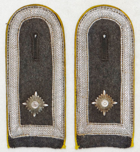 Luftwaffe Feldwebel of Flight & Paratroops Shoulder Boards