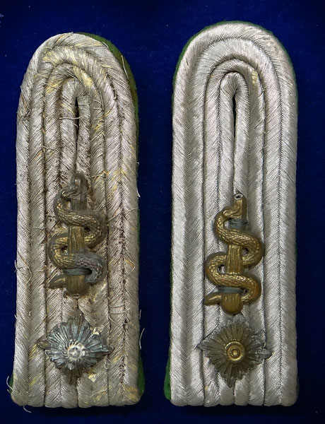 Schutzpolizei Medical Oberleutnant Shoulder Boards