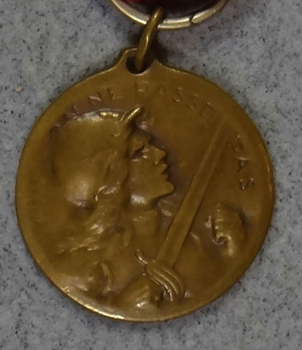 WW I French "VERDUN" Medal