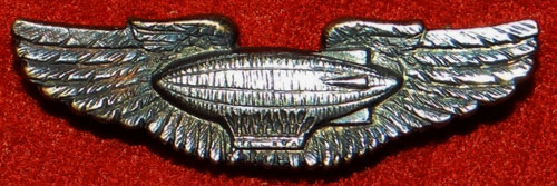 Early "Airship Pilot" 1-1/2 Inch Pin Back Wing