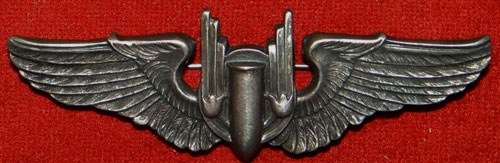 WW II "Aerial Gunner" 3 inch Pin Back Wing