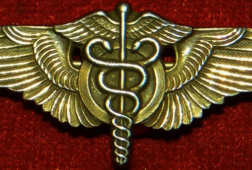 WW II 1943 Gold 2 inch Pin Back "Flight Surgeon" Wing by "Balfour"