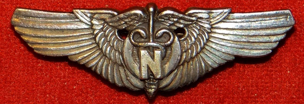 WW II 1944 "FLIGHT NURSE" Pin Back Wing