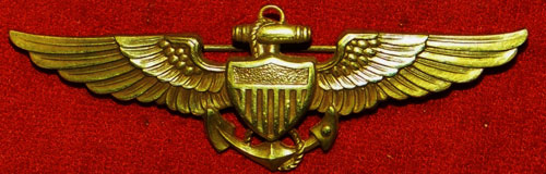 WW II U.S. Navy Full Size Gold Pin Back "Pilot" Wing by "Balfour"