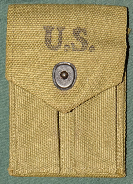 U.S. WW II M-1923 Automatic Pistol Clip Pouch