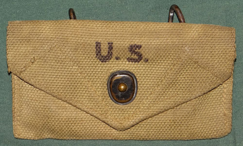 WW II U.S. M-1924 First Aid Pouch