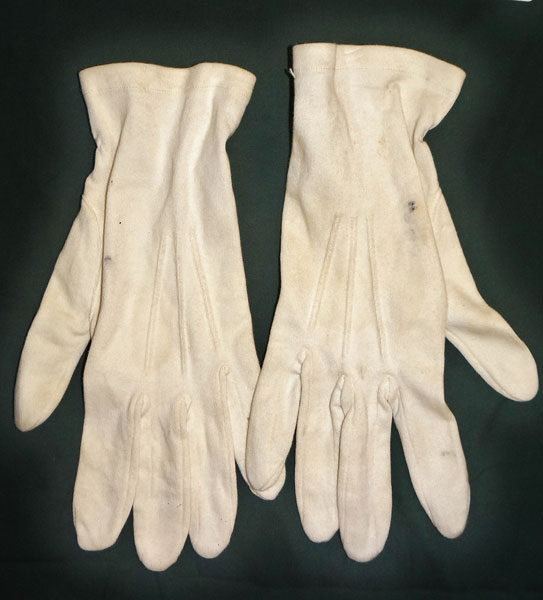 WW II U.S.M.C. / Navy Dress White Gloves