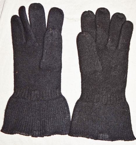 WW II U.S. Navy Wool Knit Deck Gloves