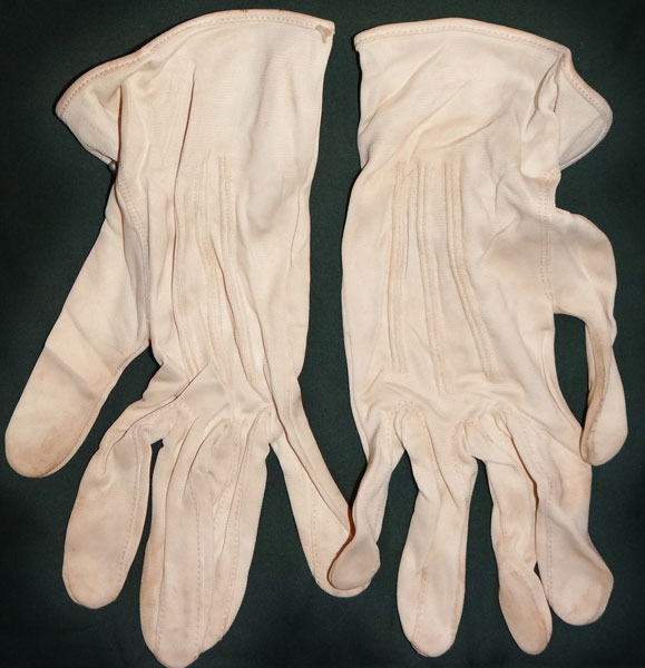 U.S. WW II U.S.M.C. / Navy Dress White Gloves