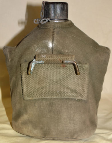 WW II U.S. M-1910 Canteen