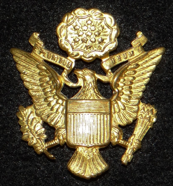 WW II U.S. Army Officer Visor Hat Insignia