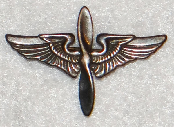 WW II U.S. Army Aviation Cadet Garrison Cap Insignia