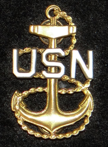 WW II U.S. Navy Chief Petty Officer Visor Hat Insignia