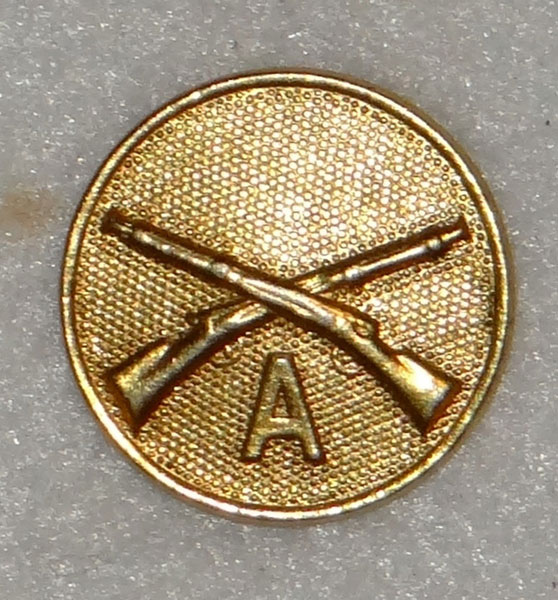 1926/37 Type I U.S. Army Infantry Enlisted Collar Disk with Gilt Finish