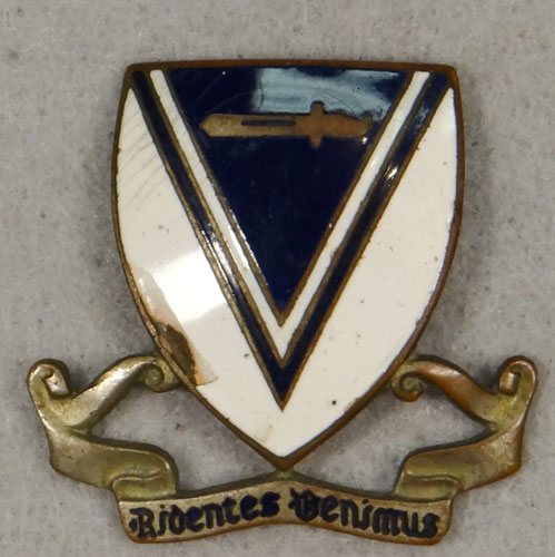 WW II Enamel 33rd Infantry Reg. "D.I." – Separate