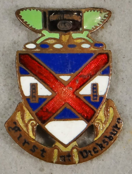 WW II Enamel 13th Infantry Regt. "D.I." - 8th Inf. Div. (II)