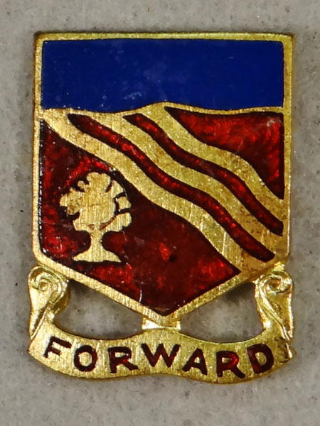 WW II Enamel 304th Field Artillery Bn. "D.I."